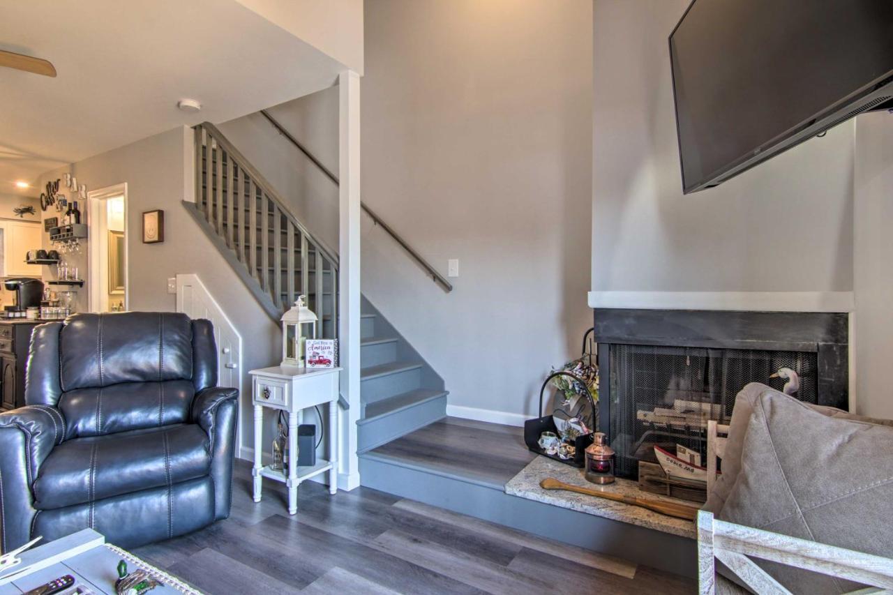 Airy Ocean City Condo On Canal Front With Deck! Dış mekan fotoğraf